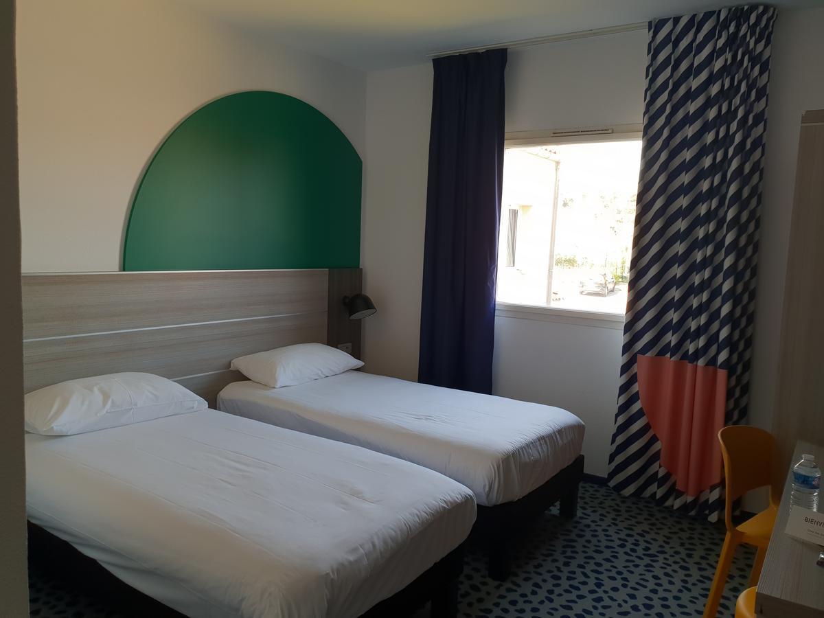 Отель Ibis Styles Marseille Plan De Campagne Ле-Пенн-Мирабо Экстерьер фото