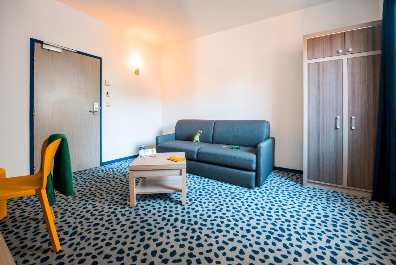 Отель Ibis Styles Marseille Plan De Campagne Ле-Пенн-Мирабо Экстерьер фото