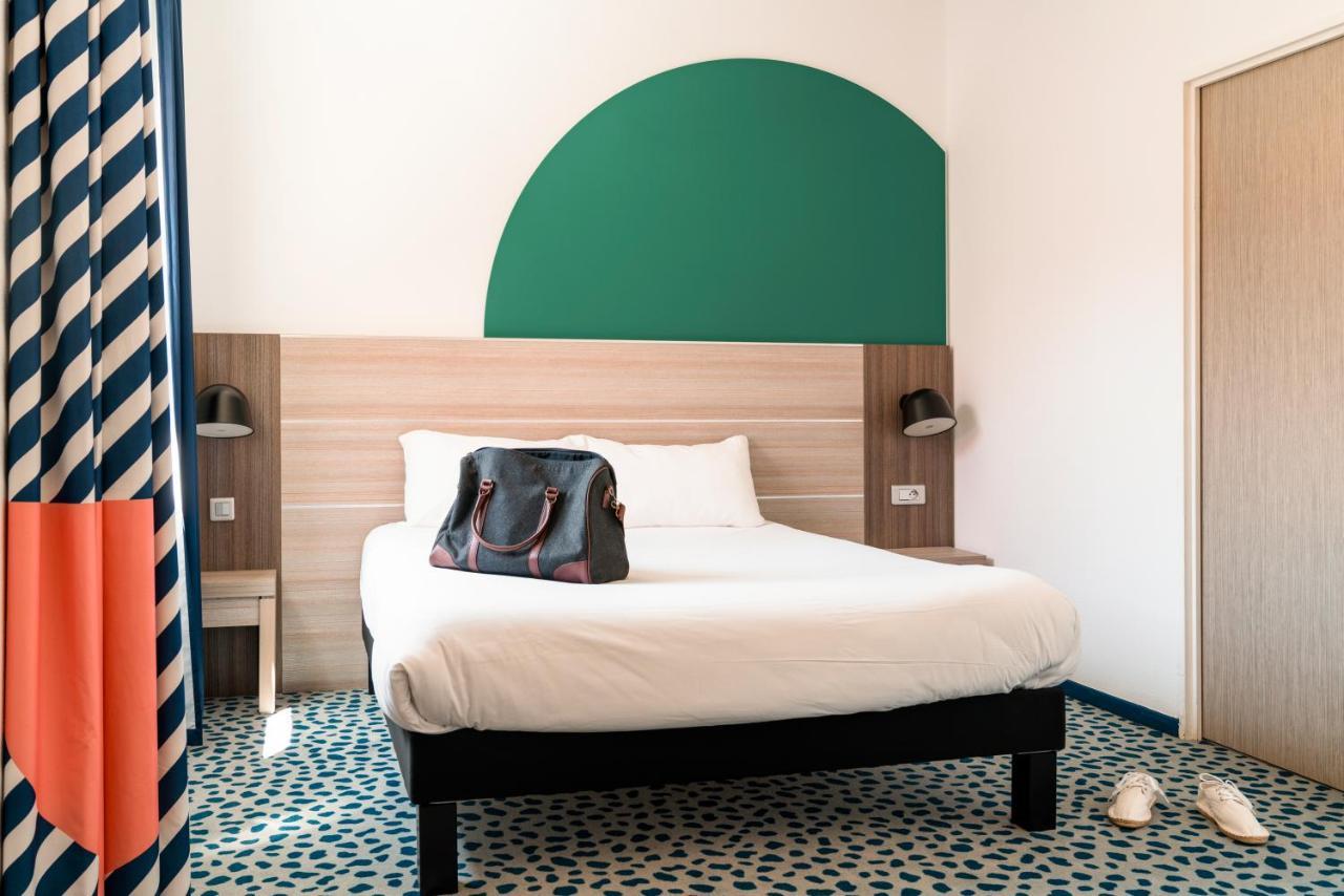 Отель Ibis Styles Marseille Plan De Campagne Ле-Пенн-Мирабо Экстерьер фото