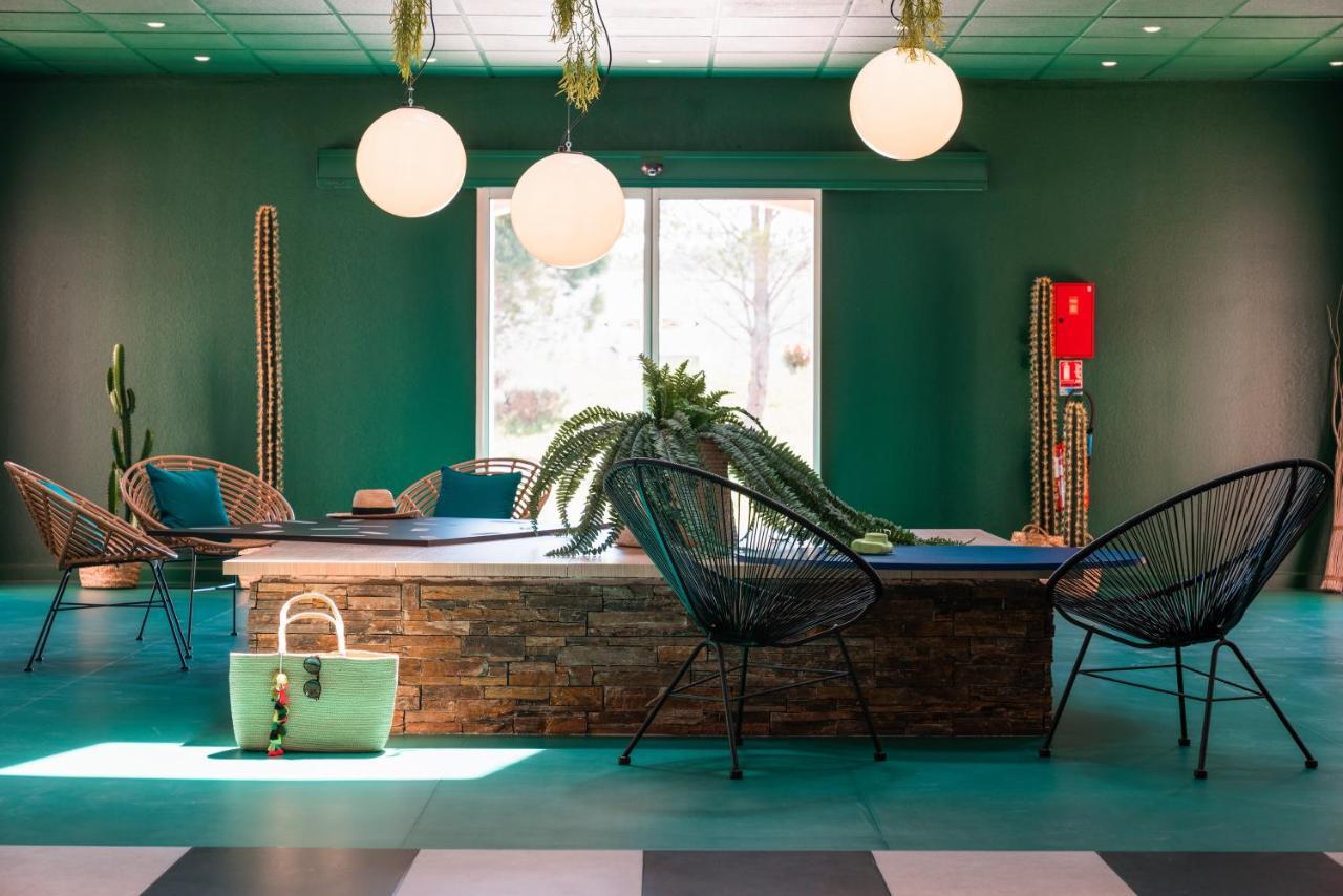 Отель Ibis Styles Marseille Plan De Campagne Ле-Пенн-Мирабо Экстерьер фото